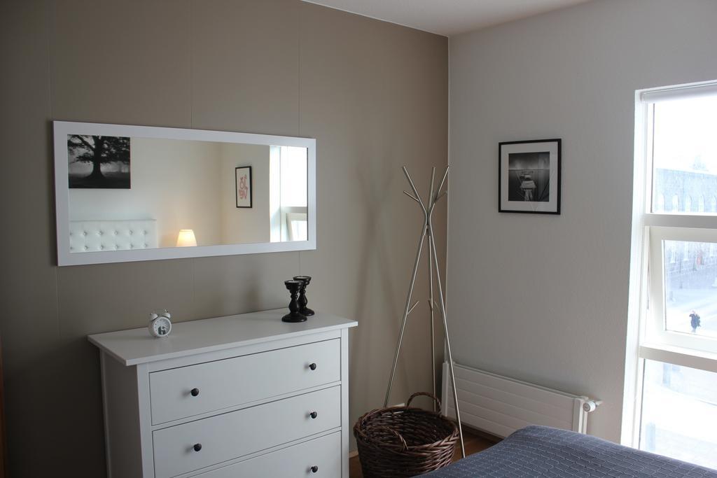 Downtown Charm Reykjavik Apartment Room photo